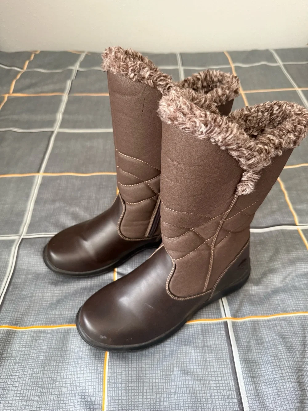 👠NWOT Totes Women’s Insulated Quilted Winter Boots - Brown Size 7